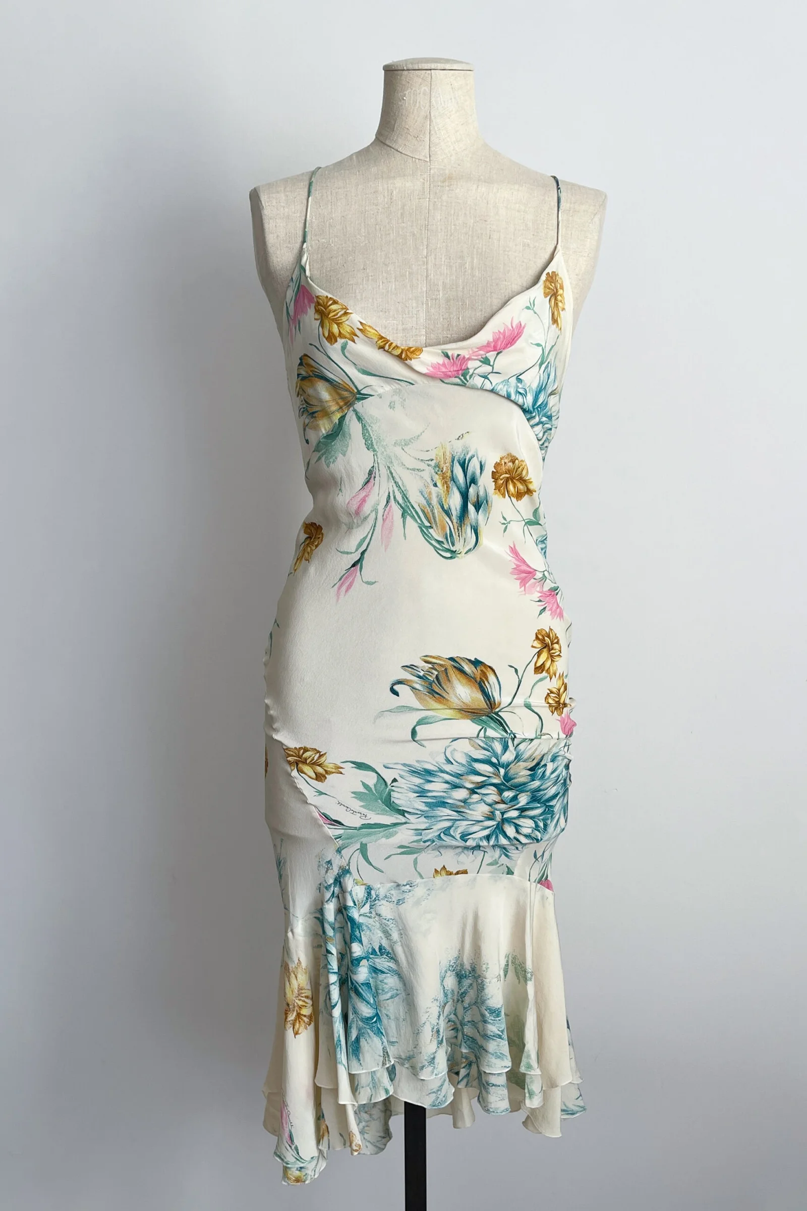 EMERIEU-Roberto-Cavalli-2000s-Silk-Floral-Midi-Dress-01-scaled