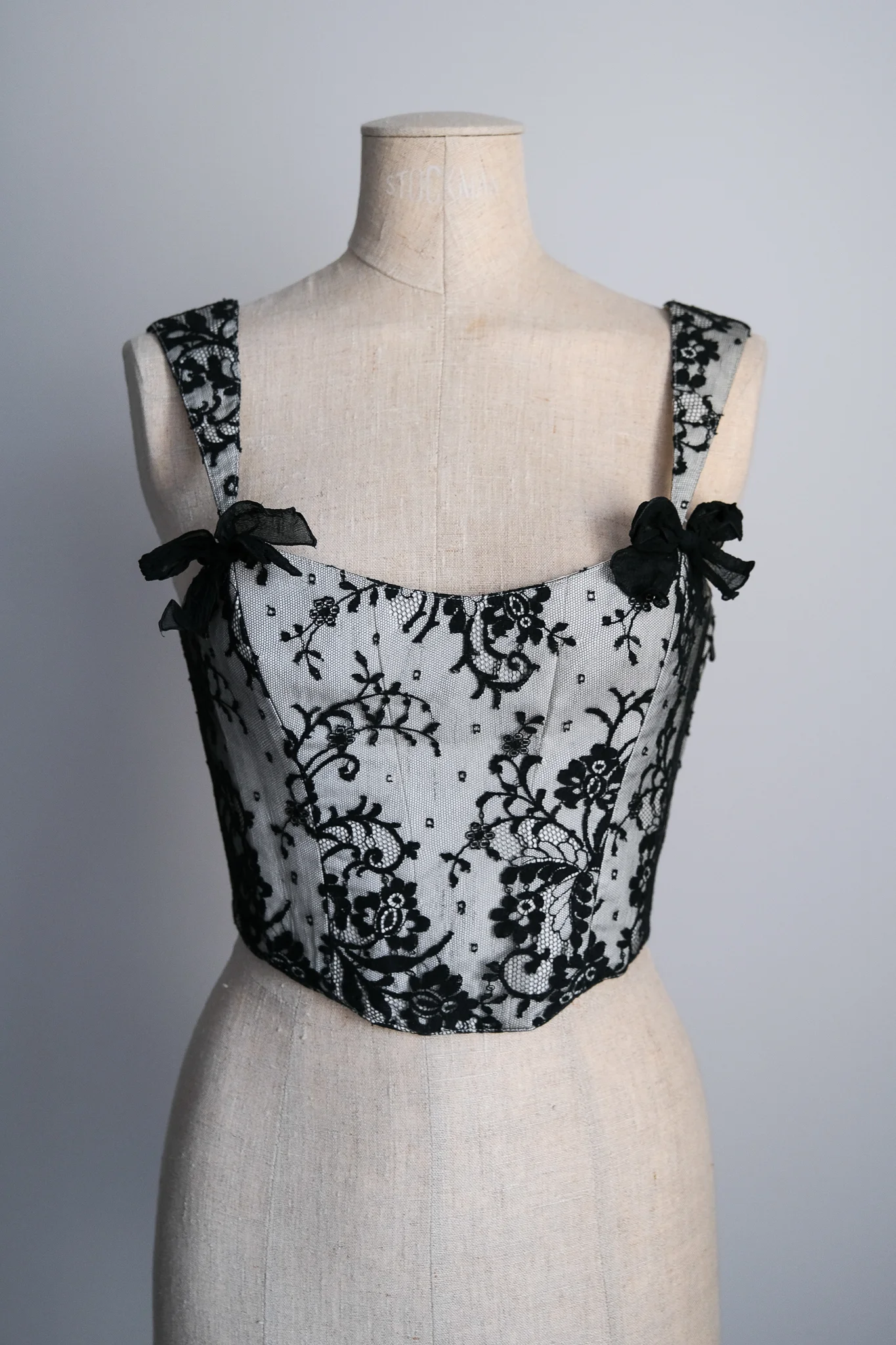 EMERIEU-Lolita-Lempicka-1995-Spring-Summer-vintage-black-grey-lace-floral-corset-01