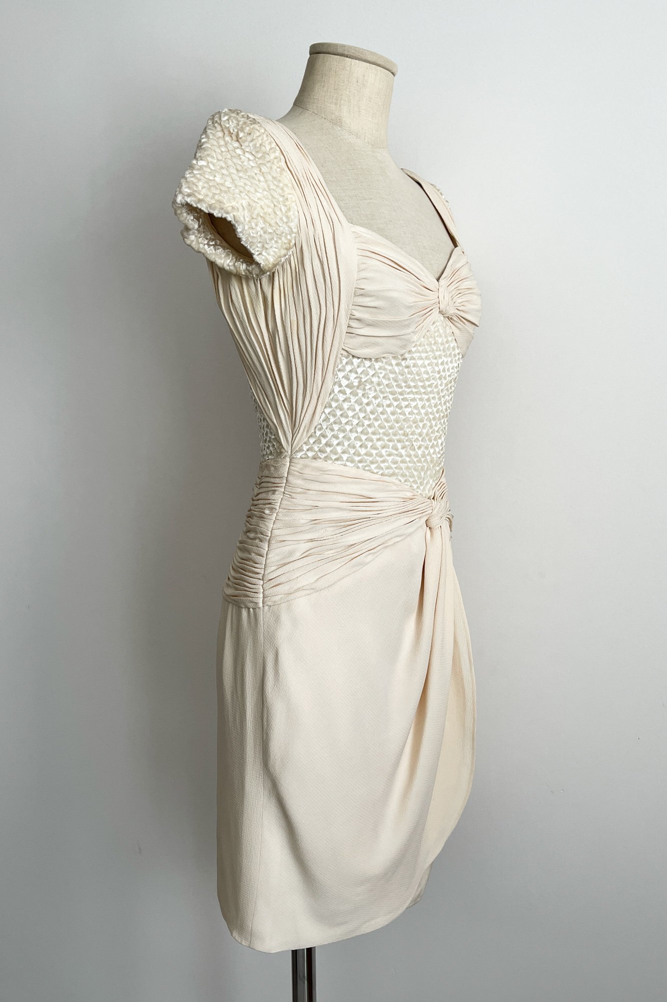EMERIEU-Valentino-Haute-Couture-spring-summer-1995-ecru-mid-length-dress-2