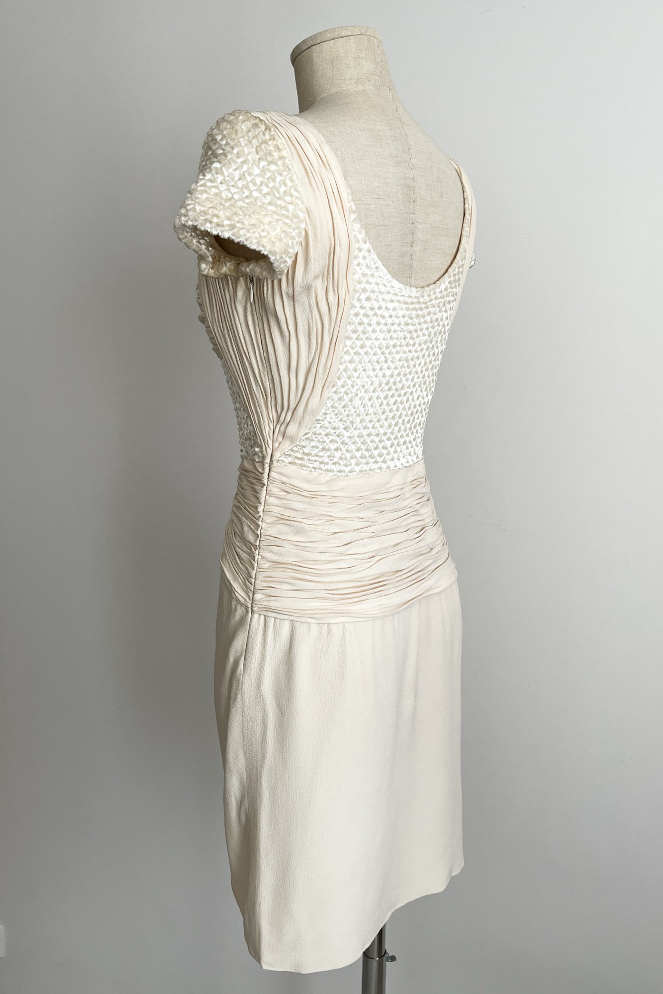 EMERIEU-Valentino-Haute-Couture-spring-summer-1995-ecru-mid-length-dress-3