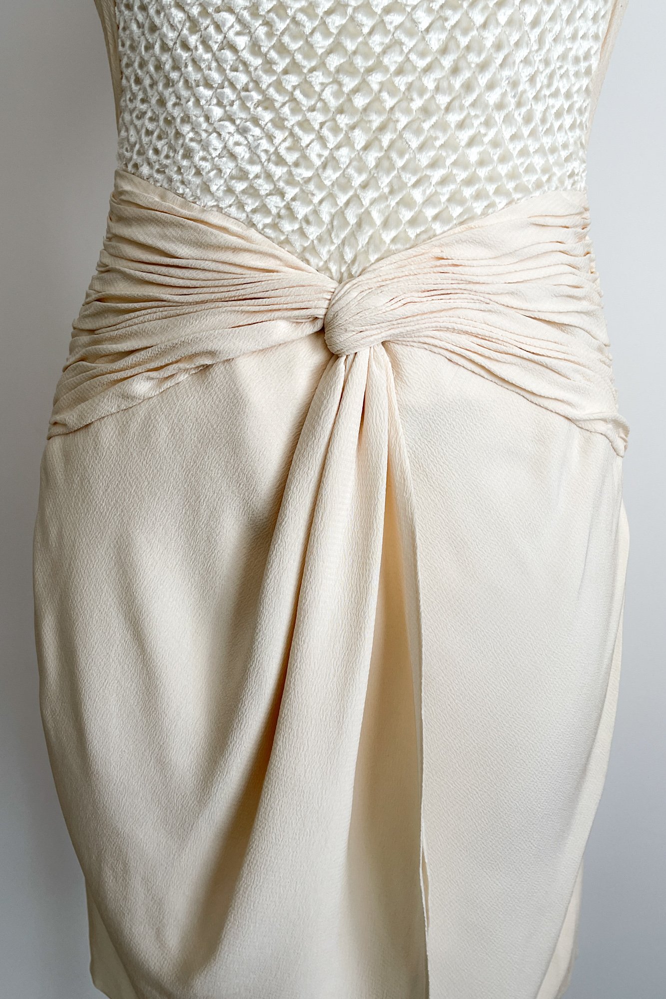 EMERIEU-Valentino-Haute-Couture-spring-summer-1995-ecru-mid-length-dress-5