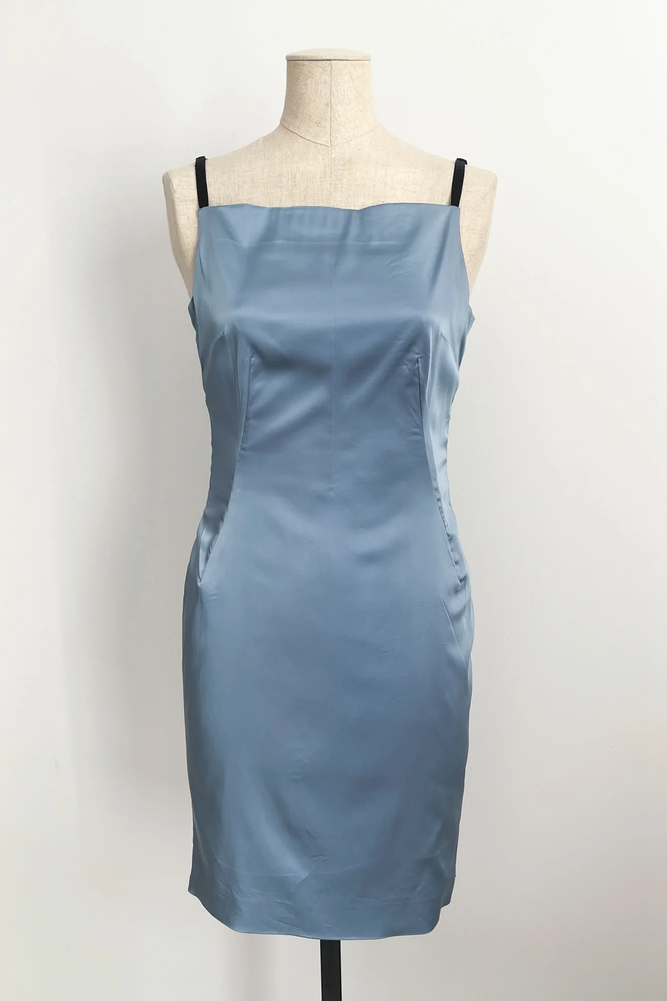 EMERIEU-Dolce-Gabbana-Spring-Summer-1999-Light-Blue-Satin-Dress-1