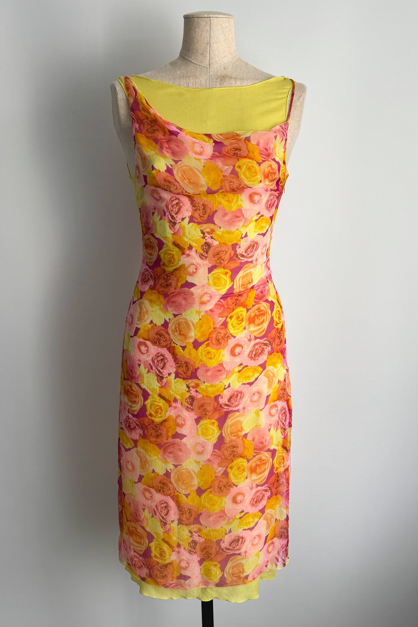 EMERIEU-Atelier-Versace-Spring-Summer-1998-Floral-Asymmetric-Silk-Dress-1-1