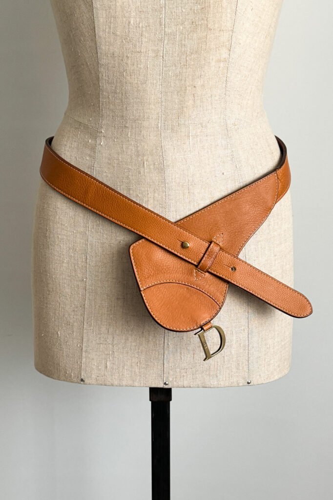 CHRISTIAN DIOR 2000's Brown Leather Saddle Belt (85) - EMERIEU