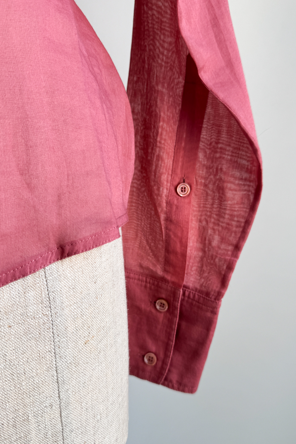 EMERIEU-Gucci-2004-pink-cotton-keyhole-blouse-long-sleeve-shirt-10