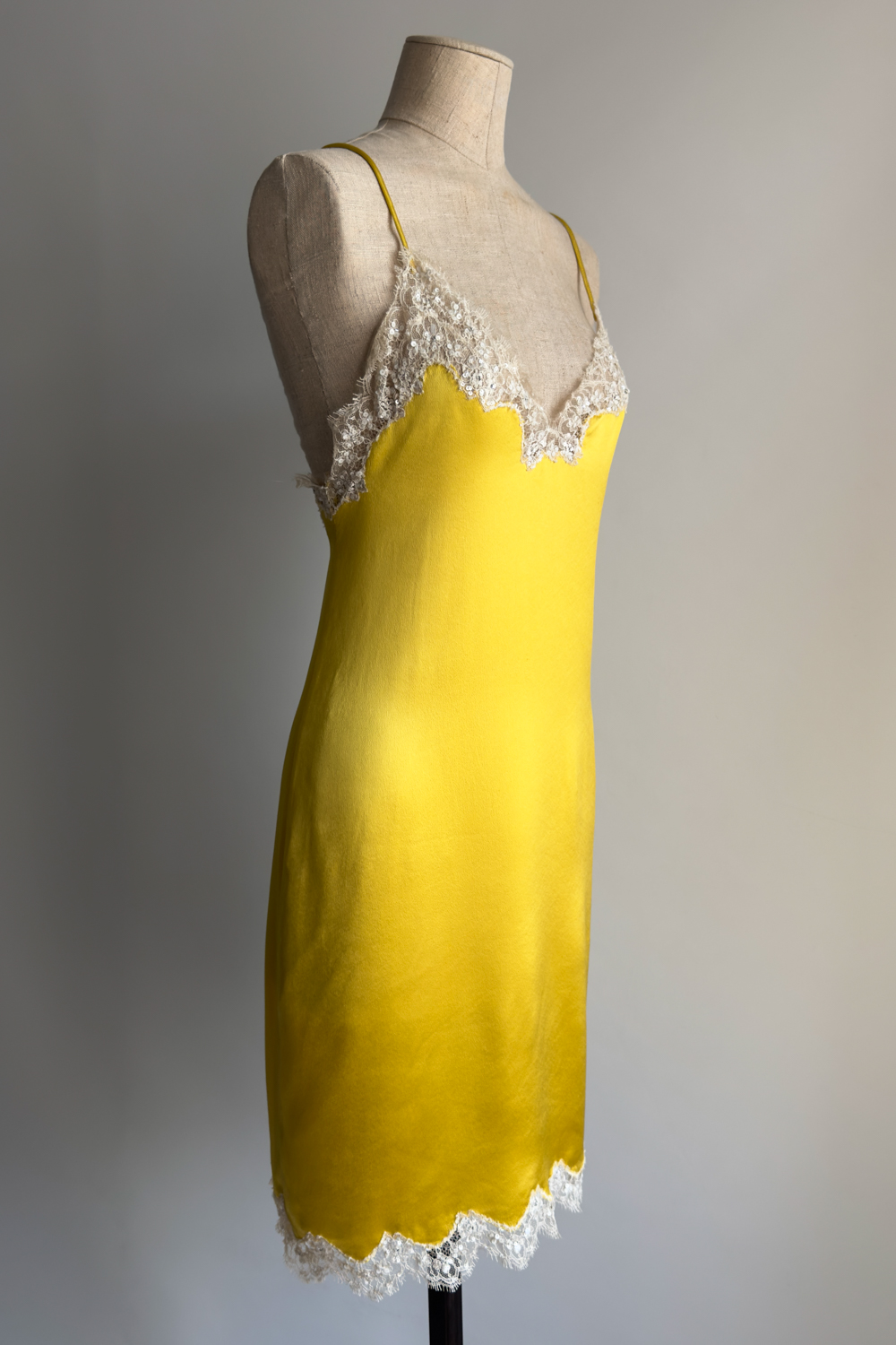 EMERIEU-Valentino-SS-2006-vintage-yellow-silk-beaded-slip-dress-2