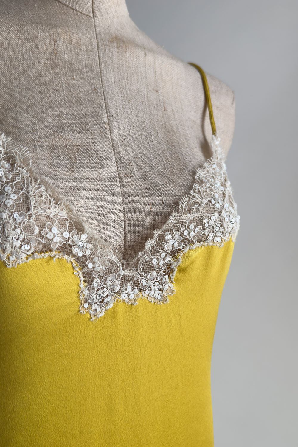 EMERIEU-Valentino-SS-2006-vintage-yellow-silk-beaded-slip-dress-5