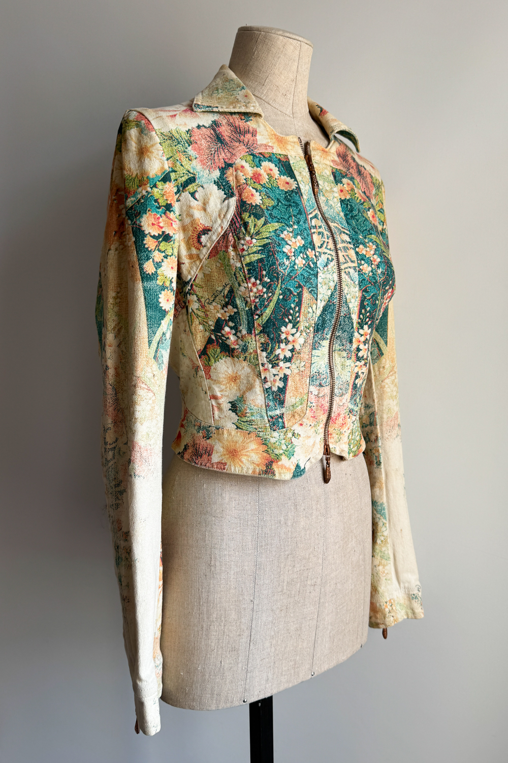 EMERIEU-Roberto-Cavalli-SS-2002-vintage-printed-floral-multicolor-cotton-jacket-2