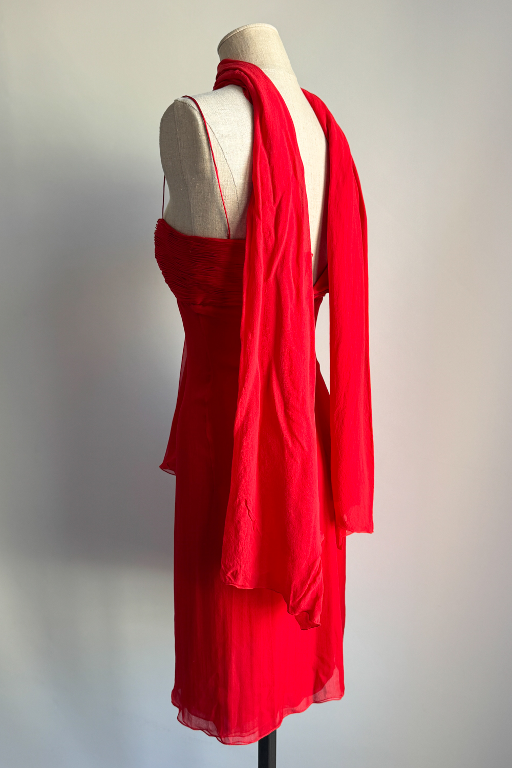 EMERIEU-Valentino-2000s-20003-vintage-red-pleated-mini-scarf-dress-set-3