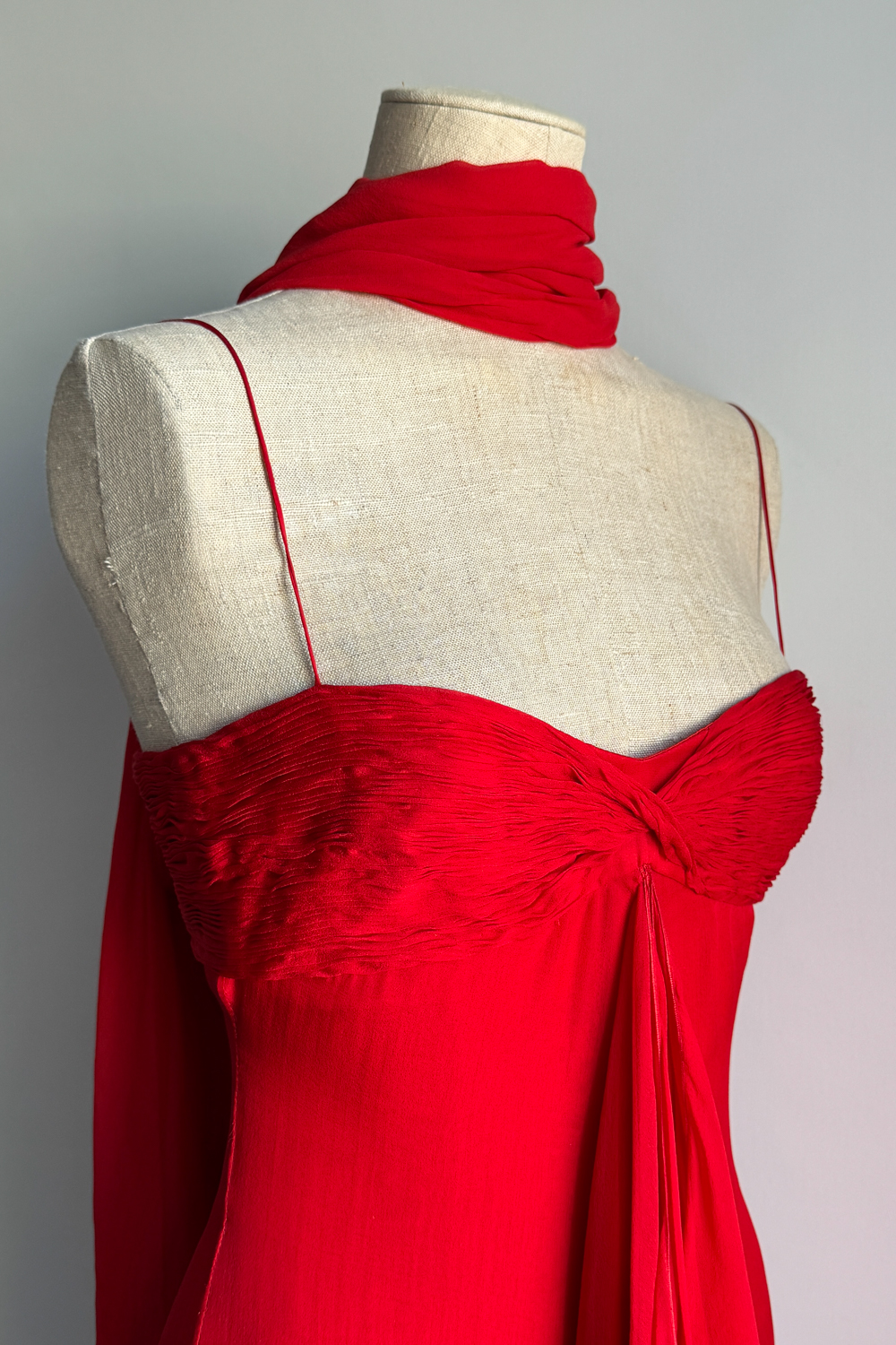 EMERIEU-Valentino-2000s-20003-vintage-red-pleated-mini-scarf-dress-set-5