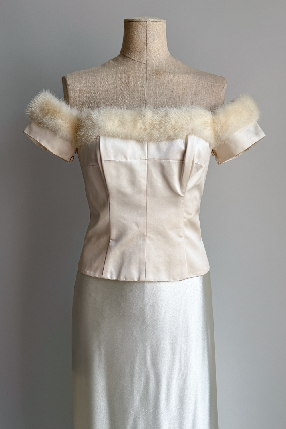 EMERIEU-Anna-Molinari-FW-1995-vintage-white-fur-off-shoulder-corset-skirt-silk-set-5