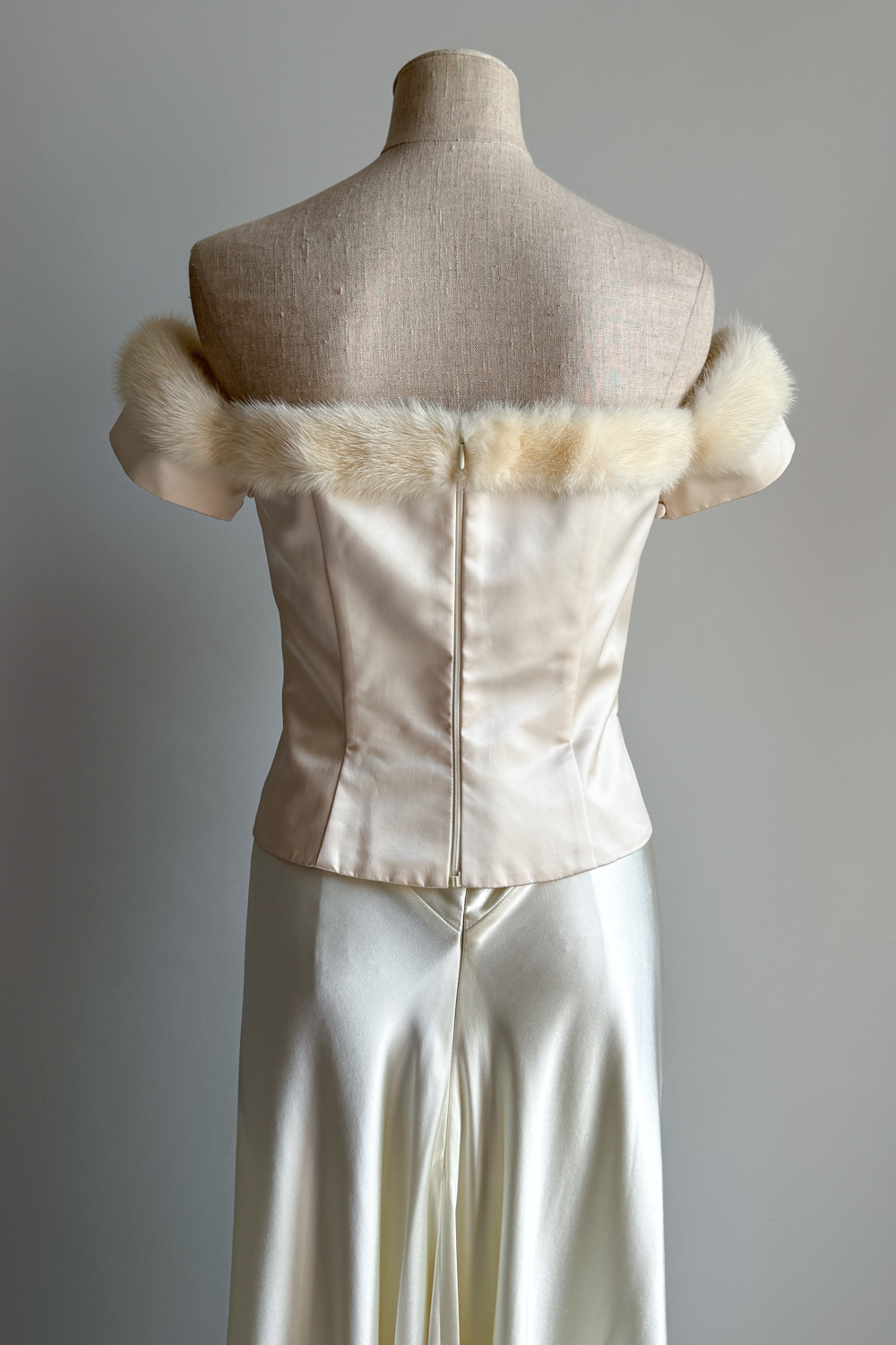 EMERIEU-Anna-Molinari-FW-1995-vintage-white-fur-off-shoulder-corset-skirt-silk-set-8