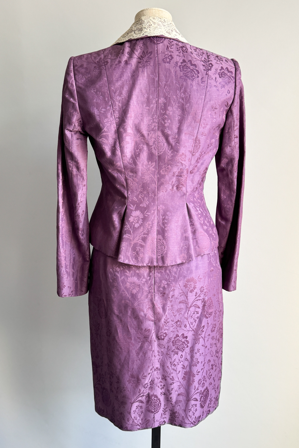 EMERIEU-Christian-Dior-by-John-Galliano-SS-1998-vintage-purple-lilac-floral-lace-jacket-skirt-ensemble-set-4