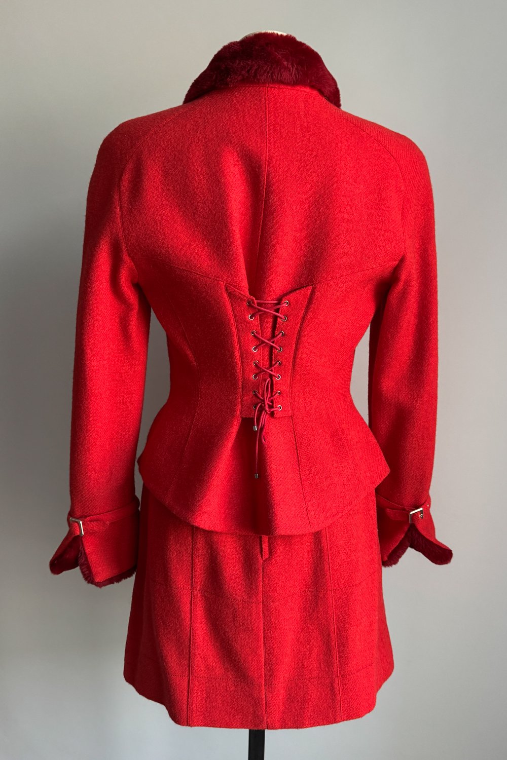 EMERIEU-Mugler-1990s-vintage-red-wool-jacket-mini-skirt-fur-set-4