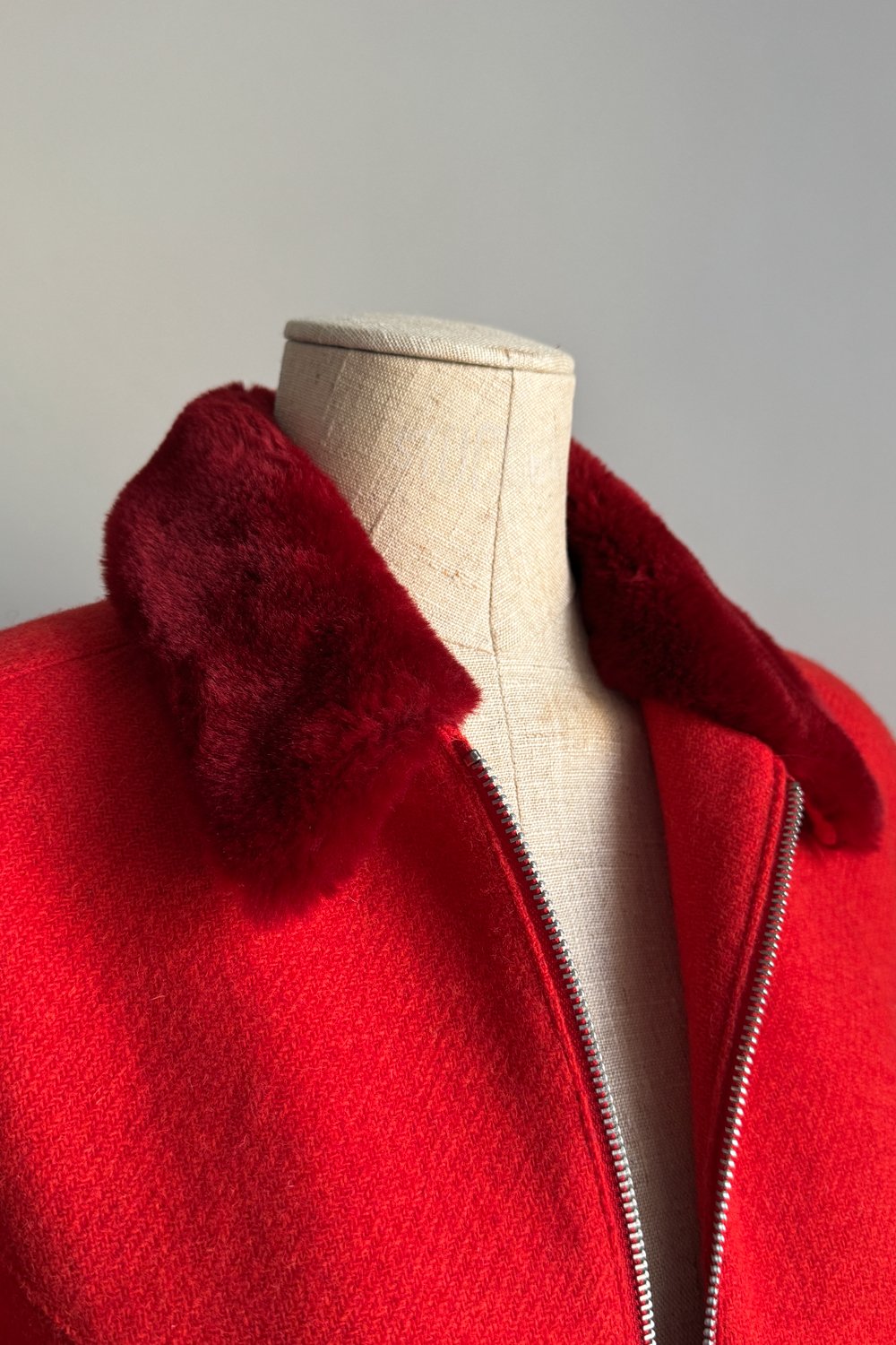 EMERIEU-Mugler-1990s-vintage-red-wool-jacket-mini-skirt-fur-set-6