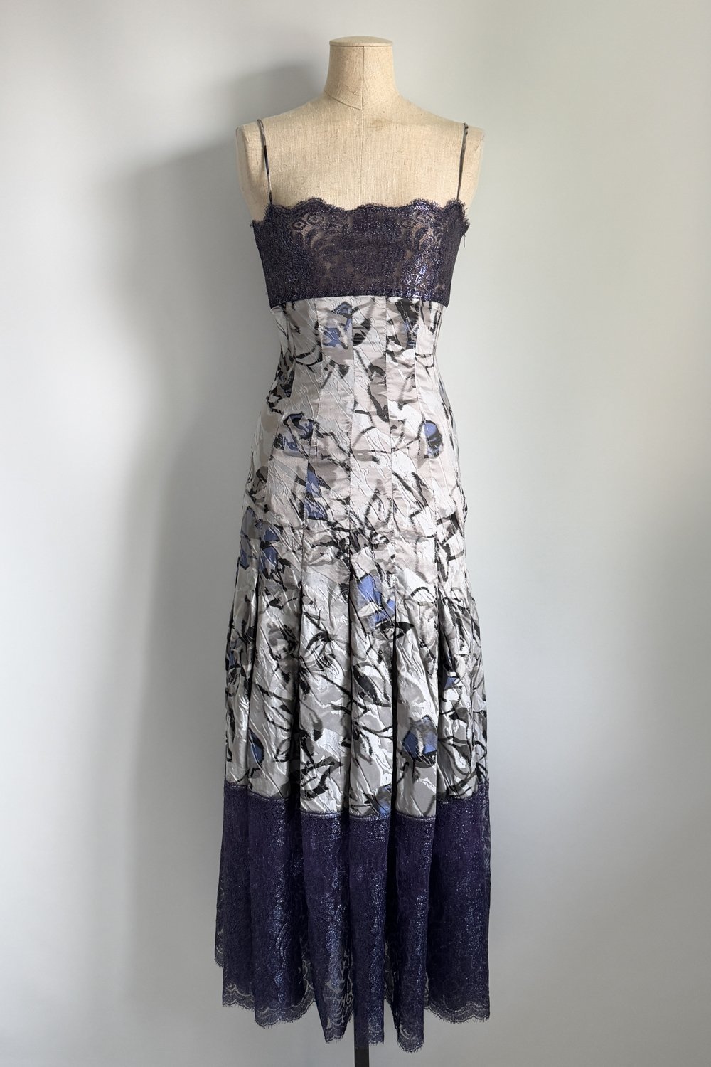 EMERIEU-Valentino-SS-1997-vintage-purple-silver-floral-gown-1