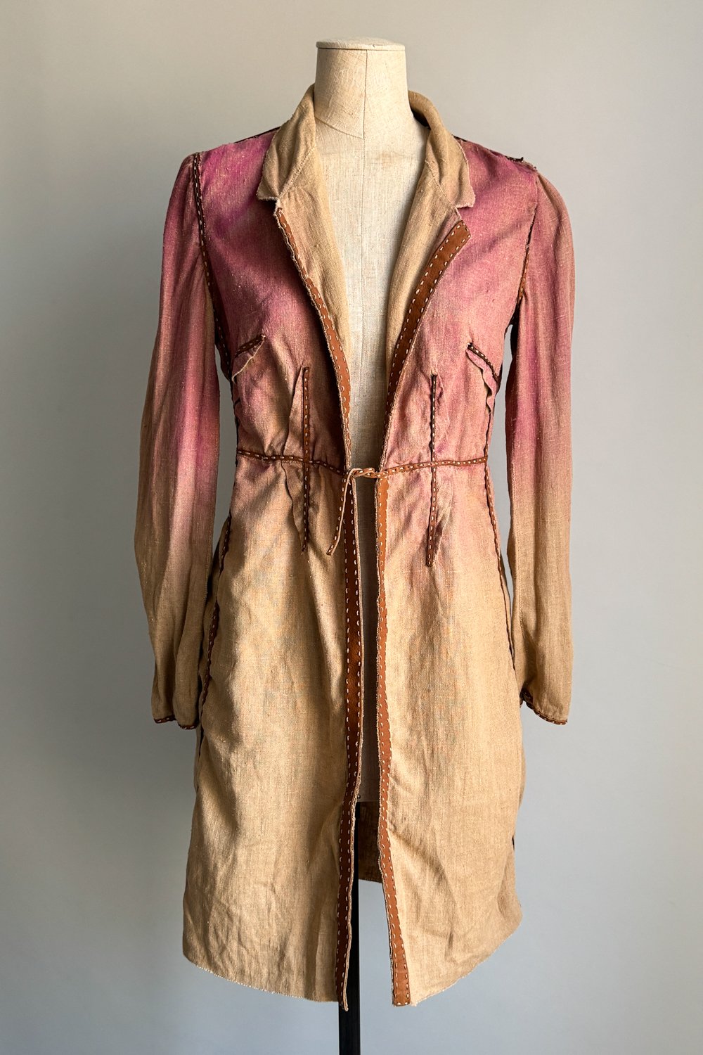 EMERIEU-Fendi-by-Karl-Lagerfeld-SS-2000-beige-pink-dye-linen-long-tie-jacket-1
