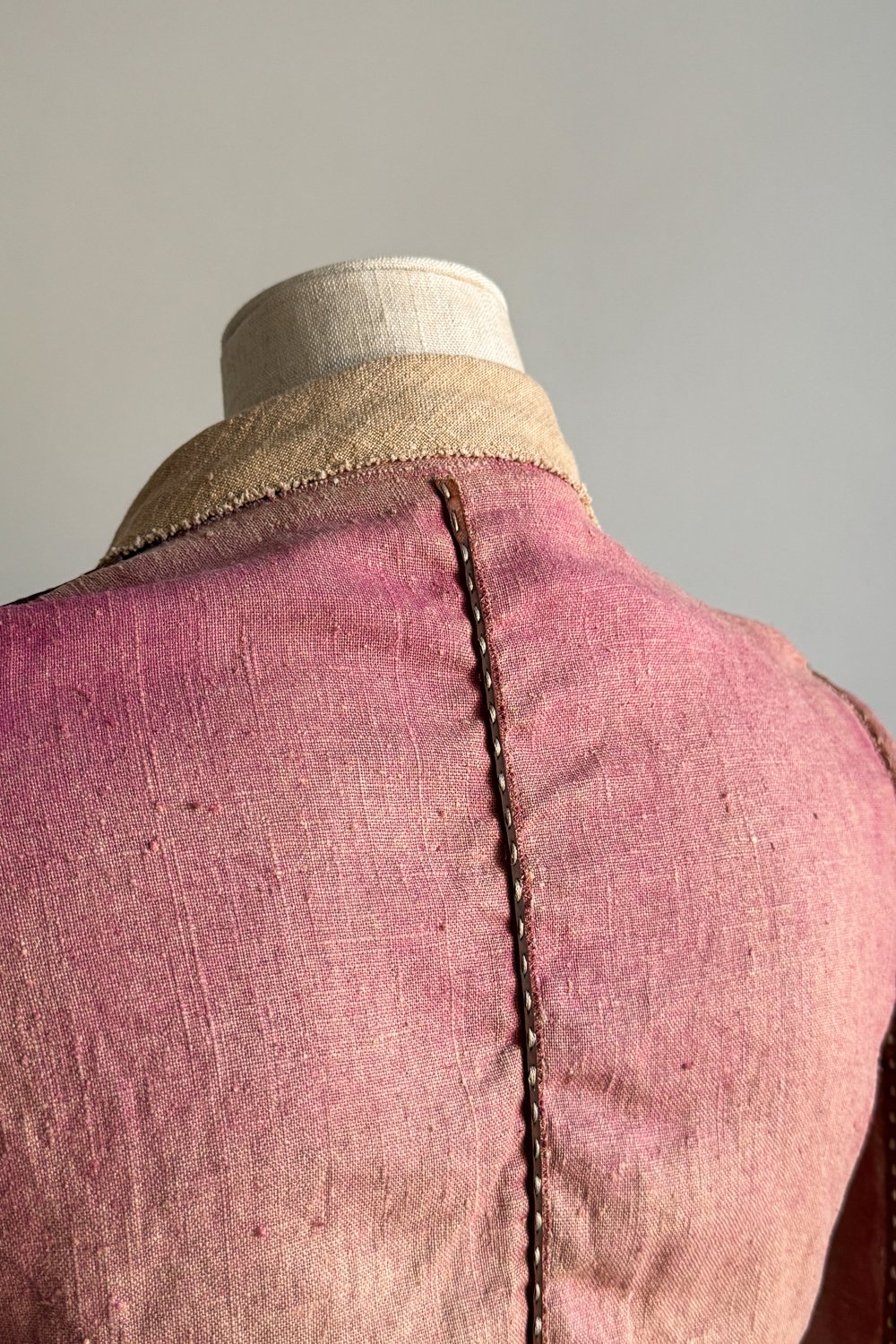 EMERIEU-Fendi-by-Karl-Lagerfeld-SS-2000-beige-pink-dye-linen-long-tie-jacket-7