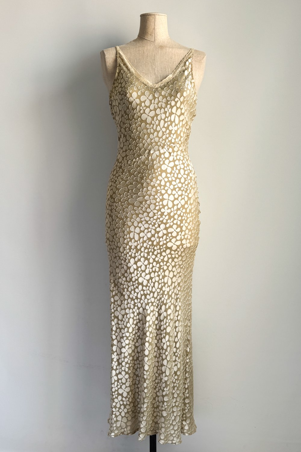 EMERIEU-Lolita-Lempicka-SS-1999-vintage-velvet-cream-gown-1