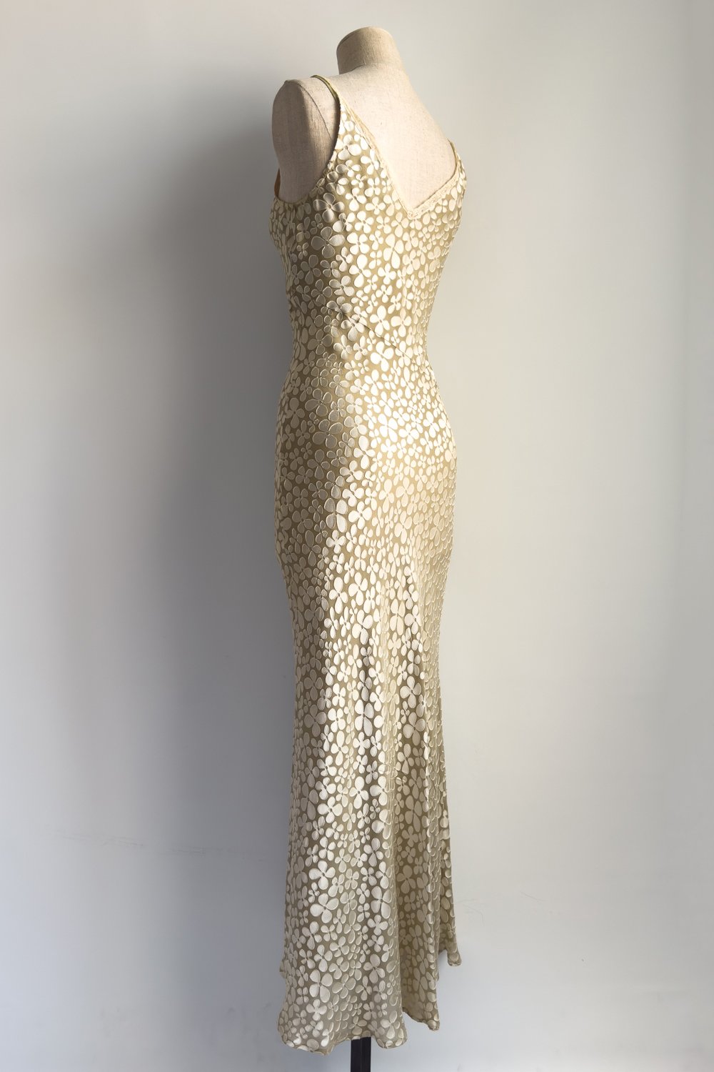 EMERIEU-Lolita-Lempicka-SS-1999-vintage-velvet-cream-gown-3