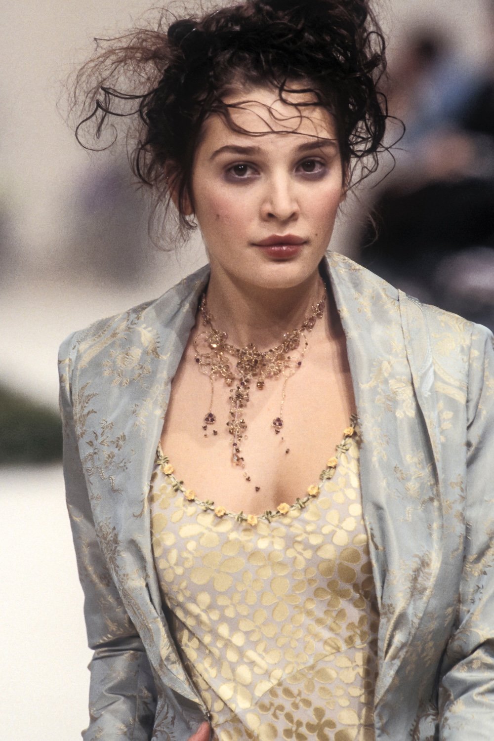 EMERIEU-Lolita-Lempicka-SS-1999-vintage-velvet-cream-gown-runway-2