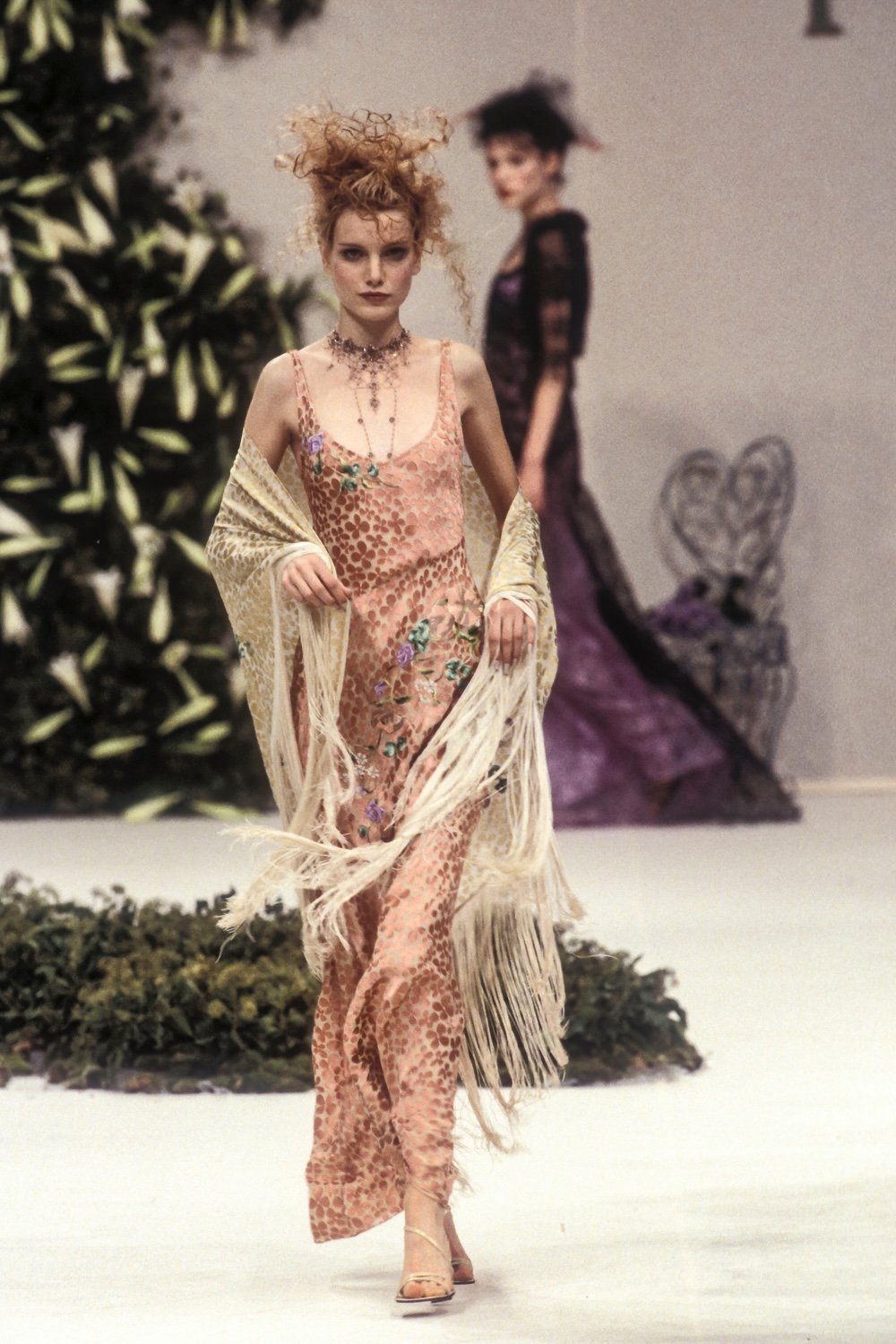 EMERIEU-Lolita-Lempicka-SS-1999-vintage-velvet-cream-gown-runway-3