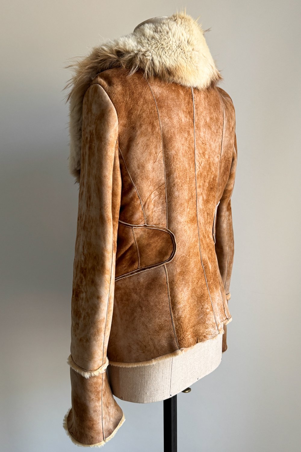 EMERIEU-Roberto-Cavalli-FW-2004-vintage-beige-camel-brown-fox-fur-leather-buckle-jacket-3