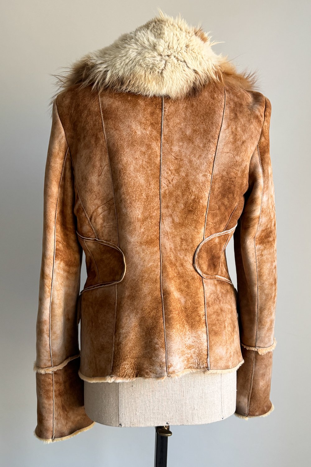 EMERIEU-Roberto-Cavalli-FW-2004-vintage-beige-camel-brown-fox-fur-leather-buckle-jacket-4