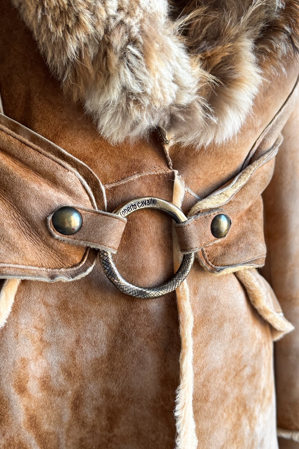 EMERIEU-Roberto-Cavalli-FW-2004-vintage-beige-camel-brown-fox-fur-leather-buckle-jacket-5