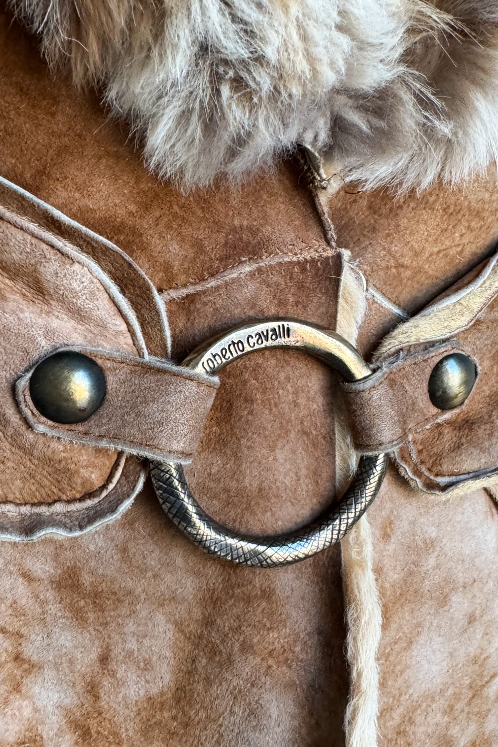 EMERIEU-Roberto-Cavalli-FW-2004-vintage-beige-camel-brown-fox-fur-leather-buckle-jacket-8