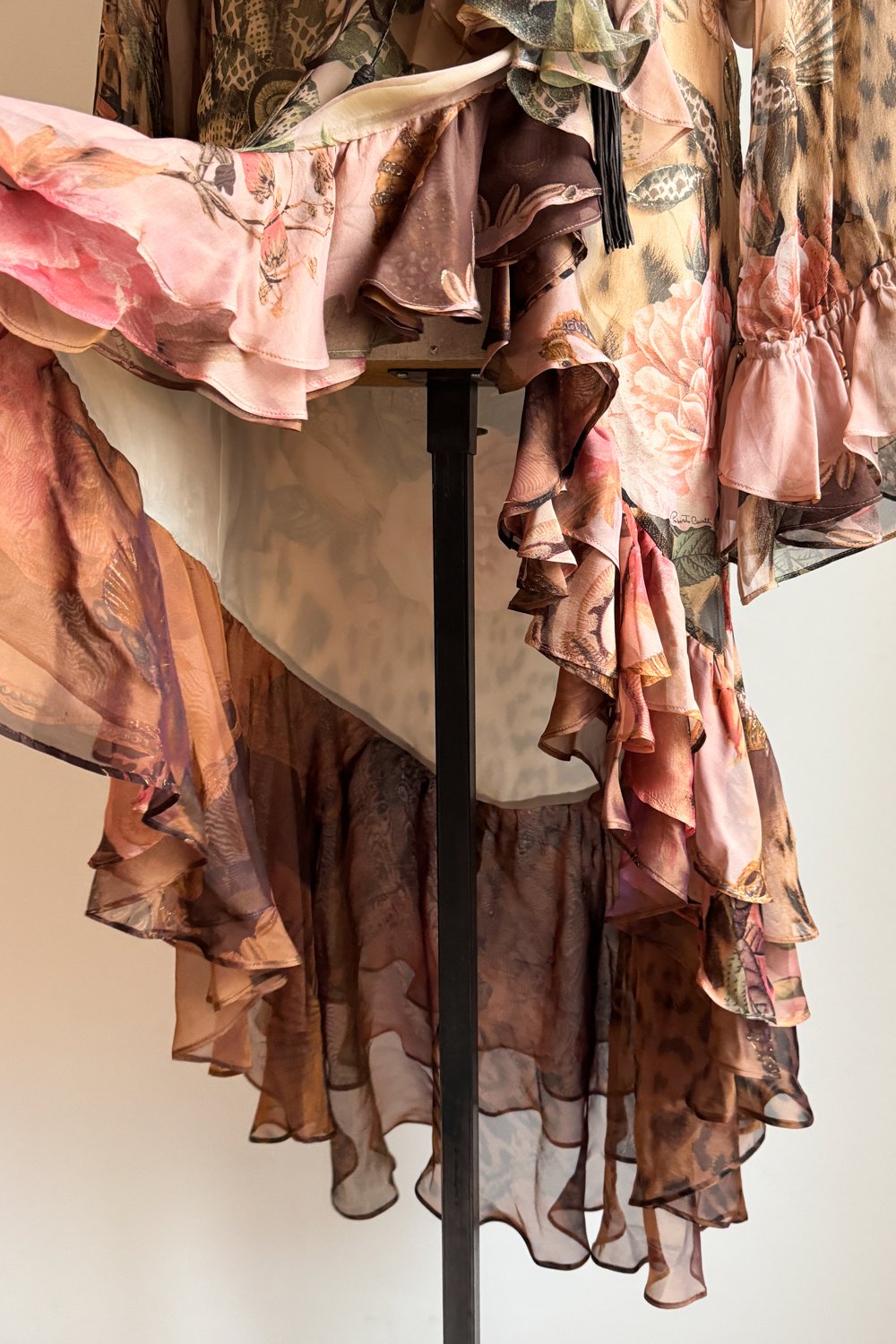 EMERIEU-Roberto-Cavalli-SS-2002-vintage-brown-lace-up-printed-ruffle-dress-7