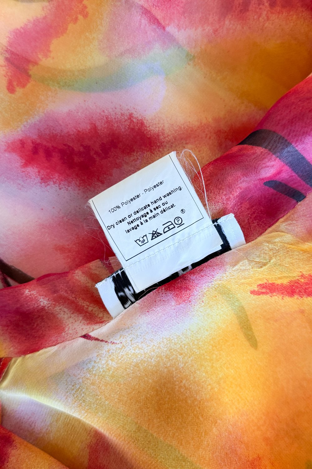 EMERIEU-Christian-Dior-by-John-Galliano-SS-2001-orange-red-printed-button-midi-dress-composition