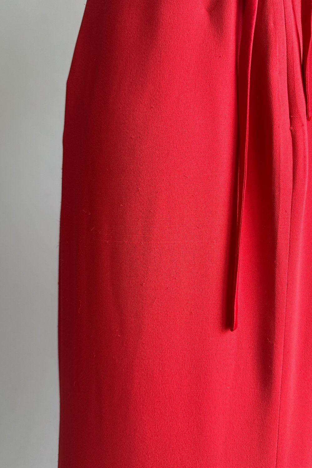 EMERIEU-Valentino-Garavani-2000s-vintage-red-tie-gown-15
