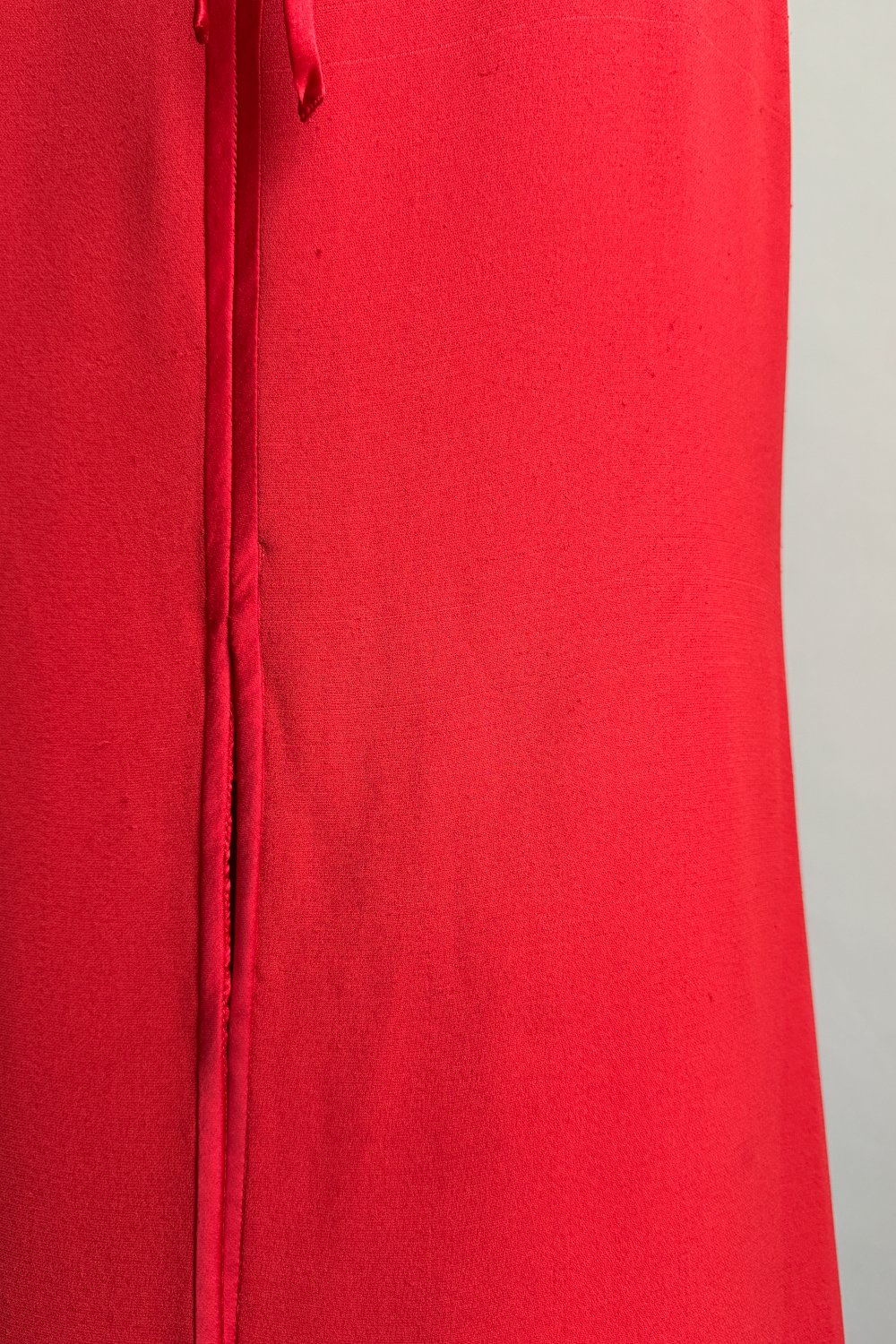 EMERIEU-Valentino-Garavani-2000s-vintage-red-tie-gown-7