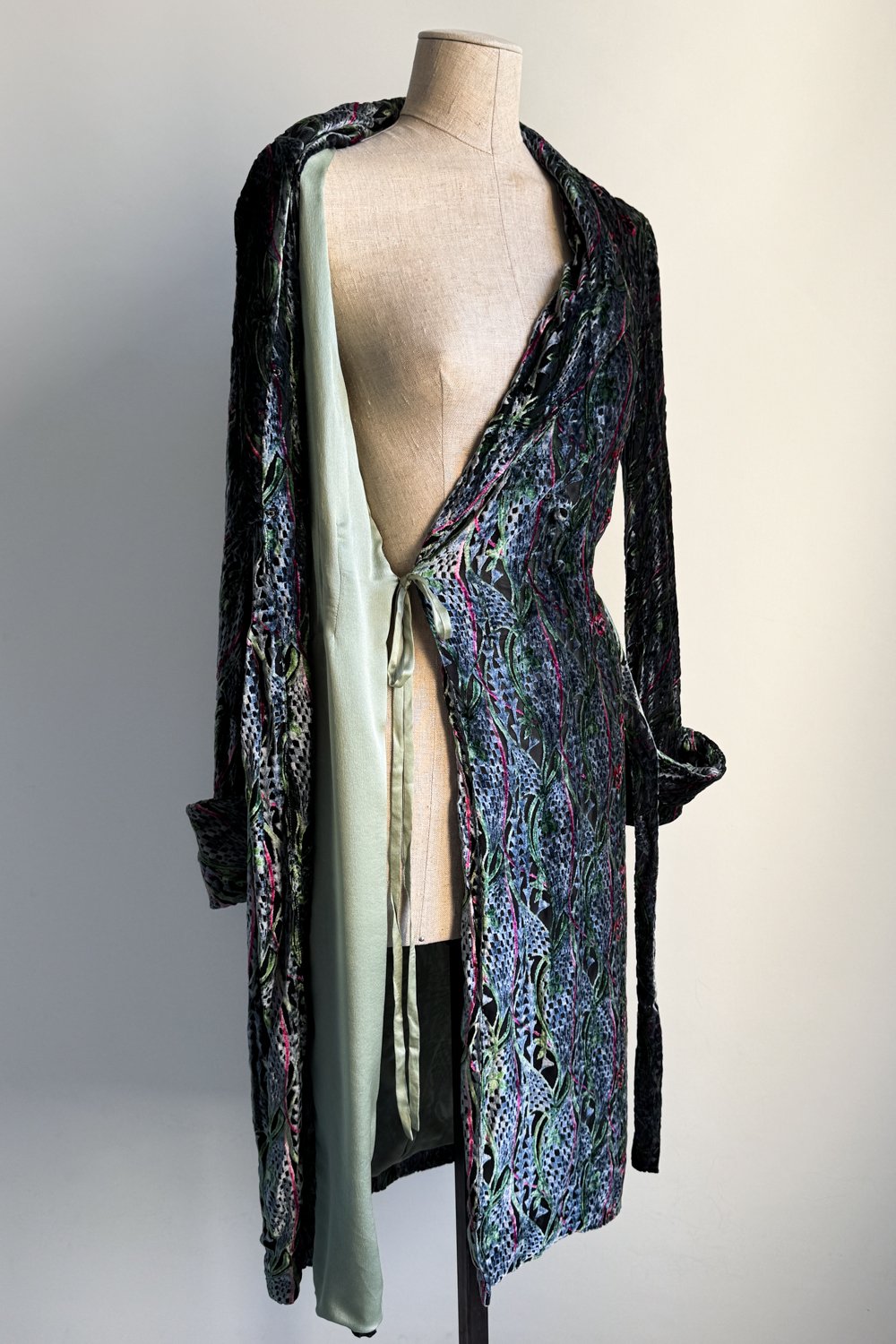 EMERIEU-Chloé-by-Stella-McCartney-FW-1998-vintage-velvet-floral-midi-long-sleeves-dress-6