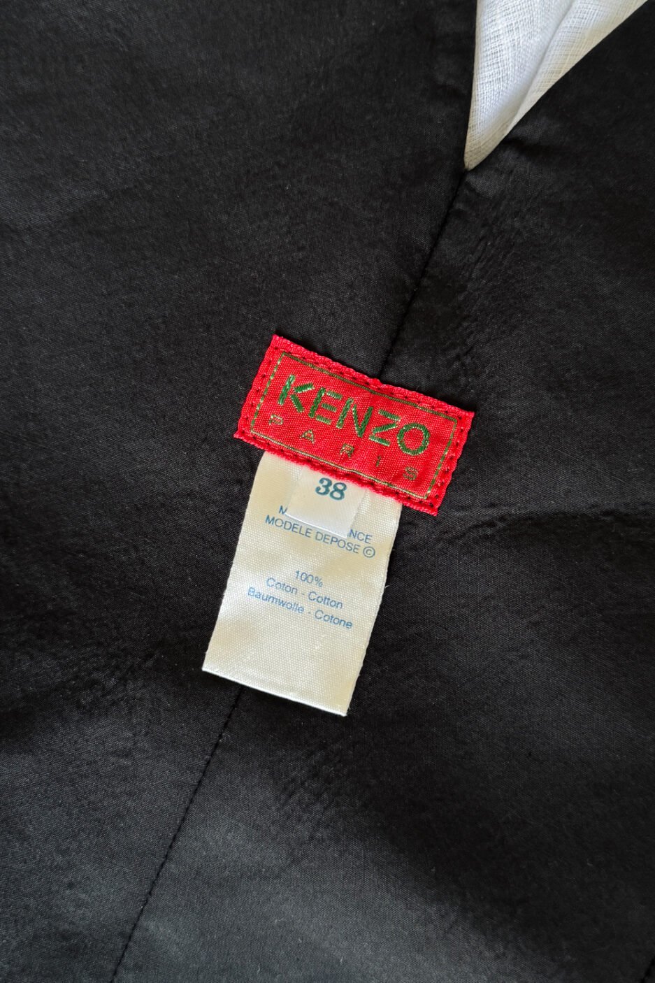 KENZO 1994 Black Zigzag Edge Top (S-M) - EMERIEU