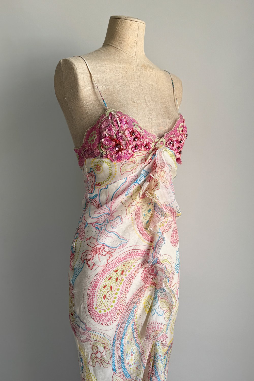 EMERIEU-Iceberg-2000s-white-paisley-print-silk-gown-with-sequin-floral-embroidered-maxi-dress-5