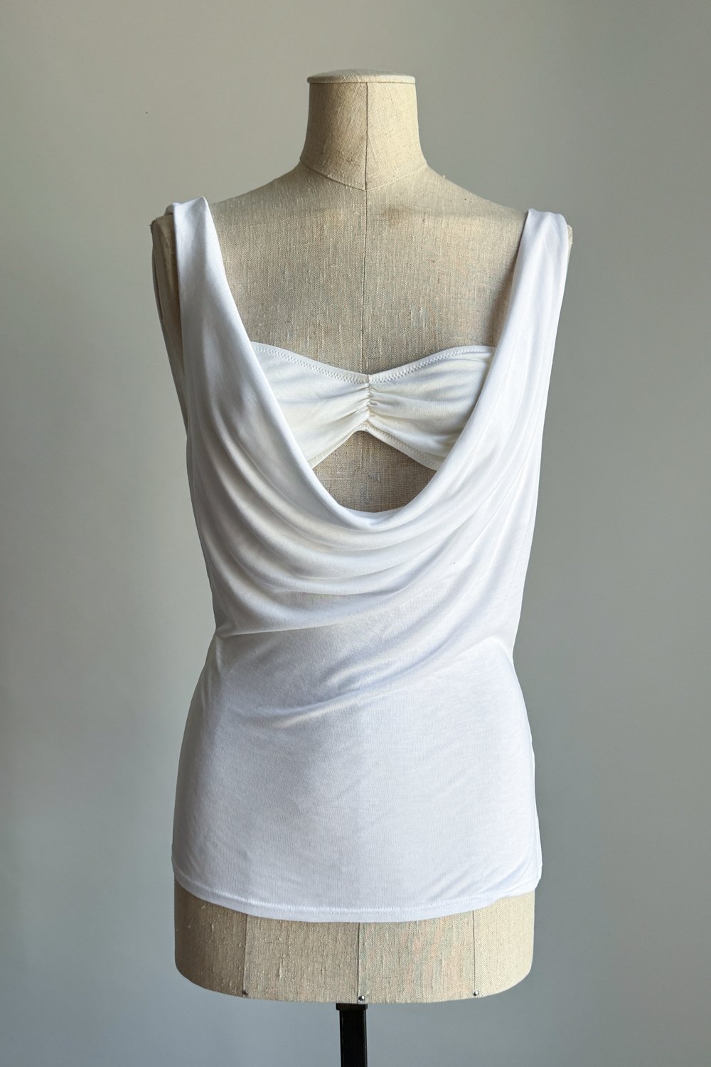 EMERIEU-Valentino-Roma-SS-2005-vintage-white-draped-jersey-top-&-beaded-butterfly-bra-set-1