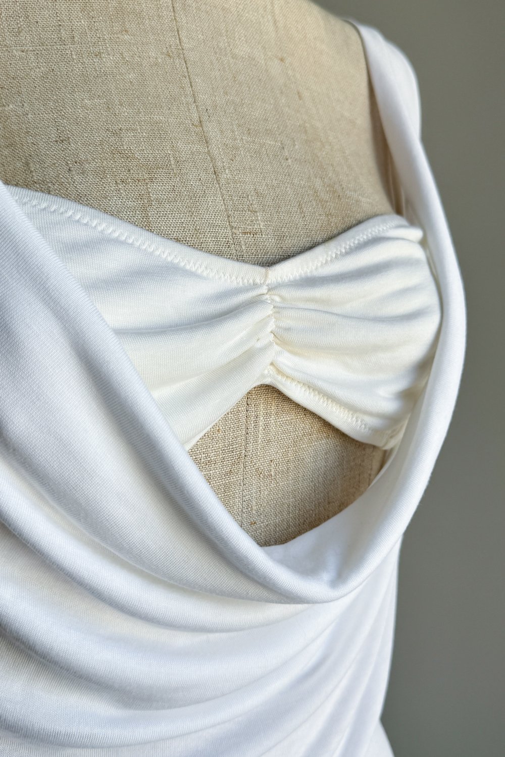 EMERIEU-Valentino-Roma-SS-2005-vintage-white-draped-jersey-top-&-beaded-butterfly-bra-set-6
