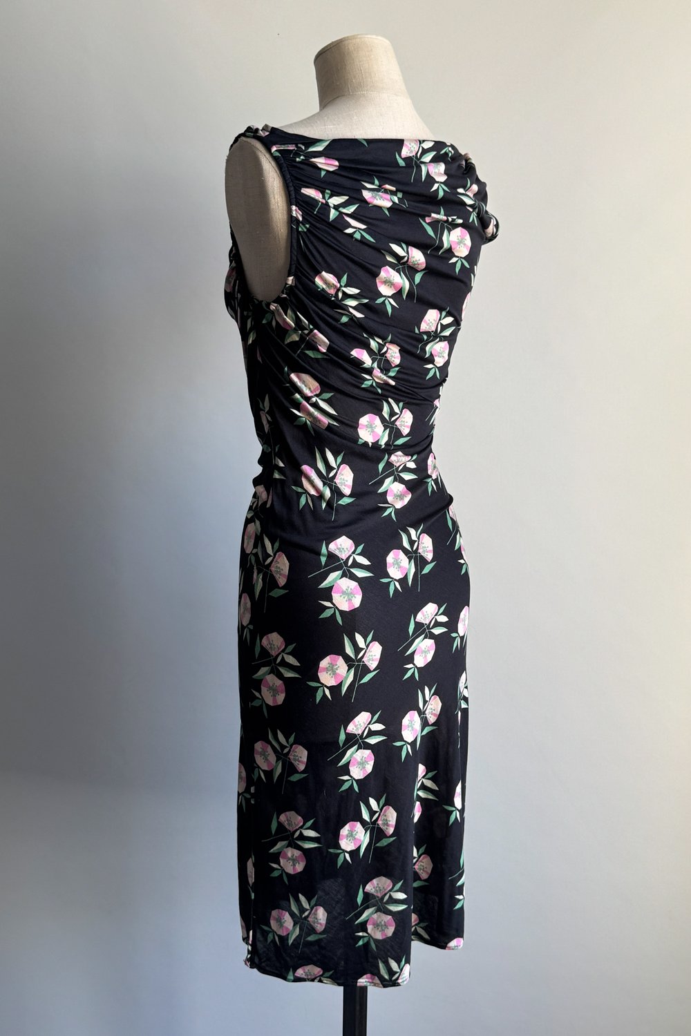 EMERIEU-Gianni-Versace-SS-1998-vintage-black-floral-print-ruched-jersey-midi-dress-3