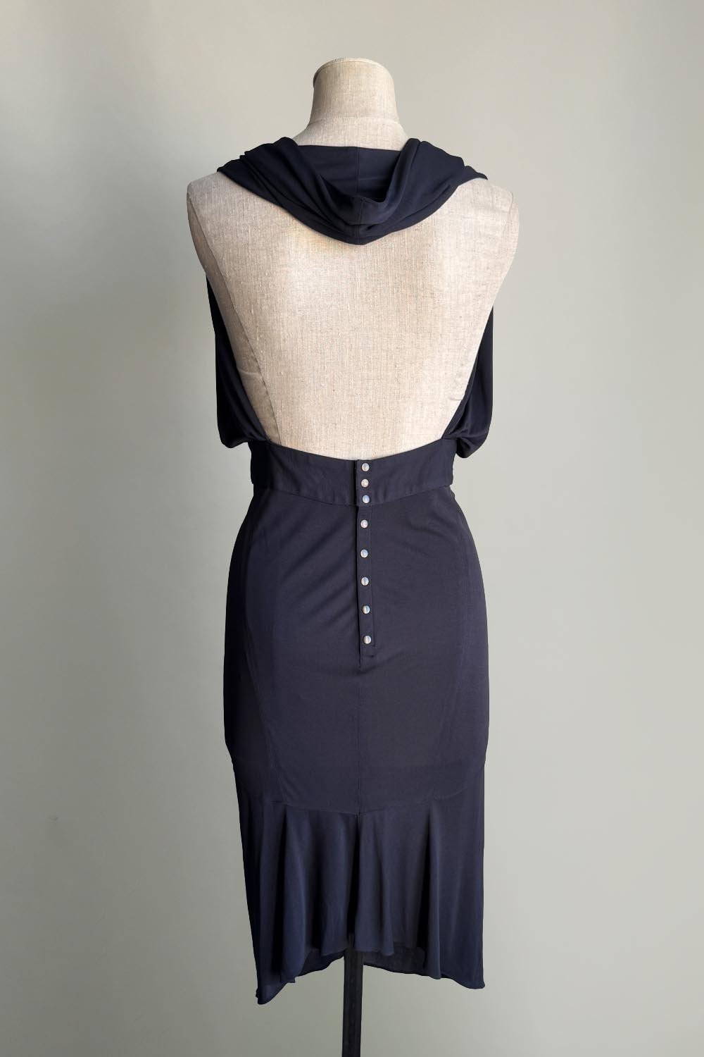 EMERIEU-Alaia-FW-1984-vintage-hooded-dark-blue-midi-dress-4