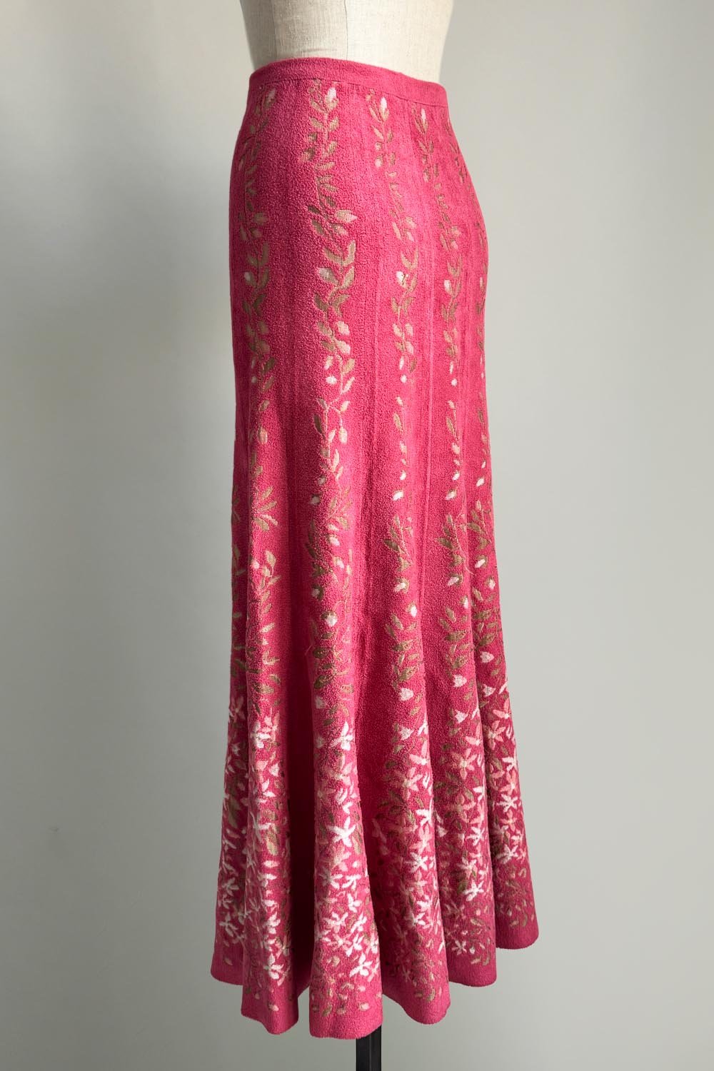 EMERIEU-Alaïa-FW-2000-vintage-pink-floral-jacquard-knit-maxi-skirt-3