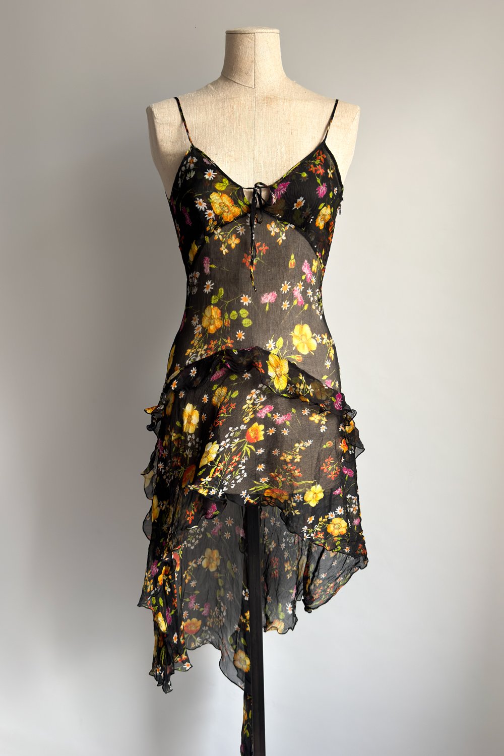 EMERIEU-D&G-Dolce-&-Gabbana-2000s-vintage-black-sheer-floral-print-chiffon-silk-dress-with-train-1