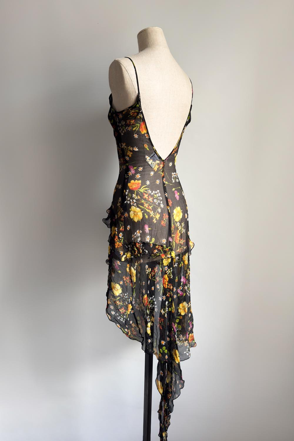 EMERIEU-D&G-Dolce-&-Gabbana-2000s-vintage-black-sheer-floral-print-chiffon-silk-dress-with-train-3