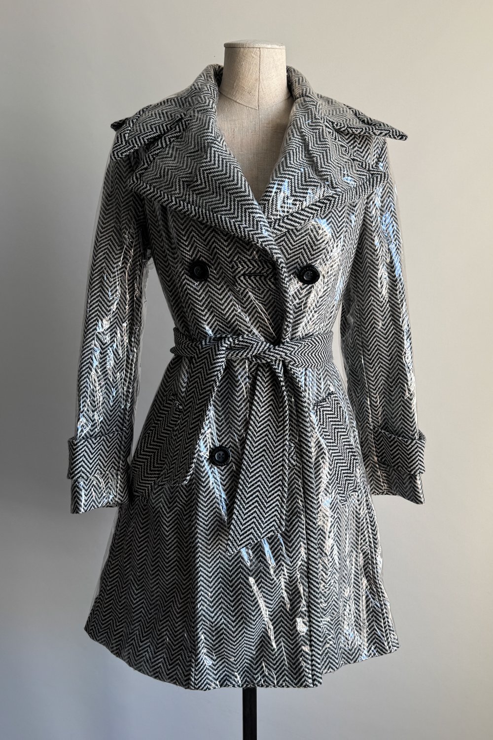 EMERIEU-Dolce-&-Gabbana-FW-1995-vintage-grey-herringbone-wool-trench-coat-with-plastic-overlay-1