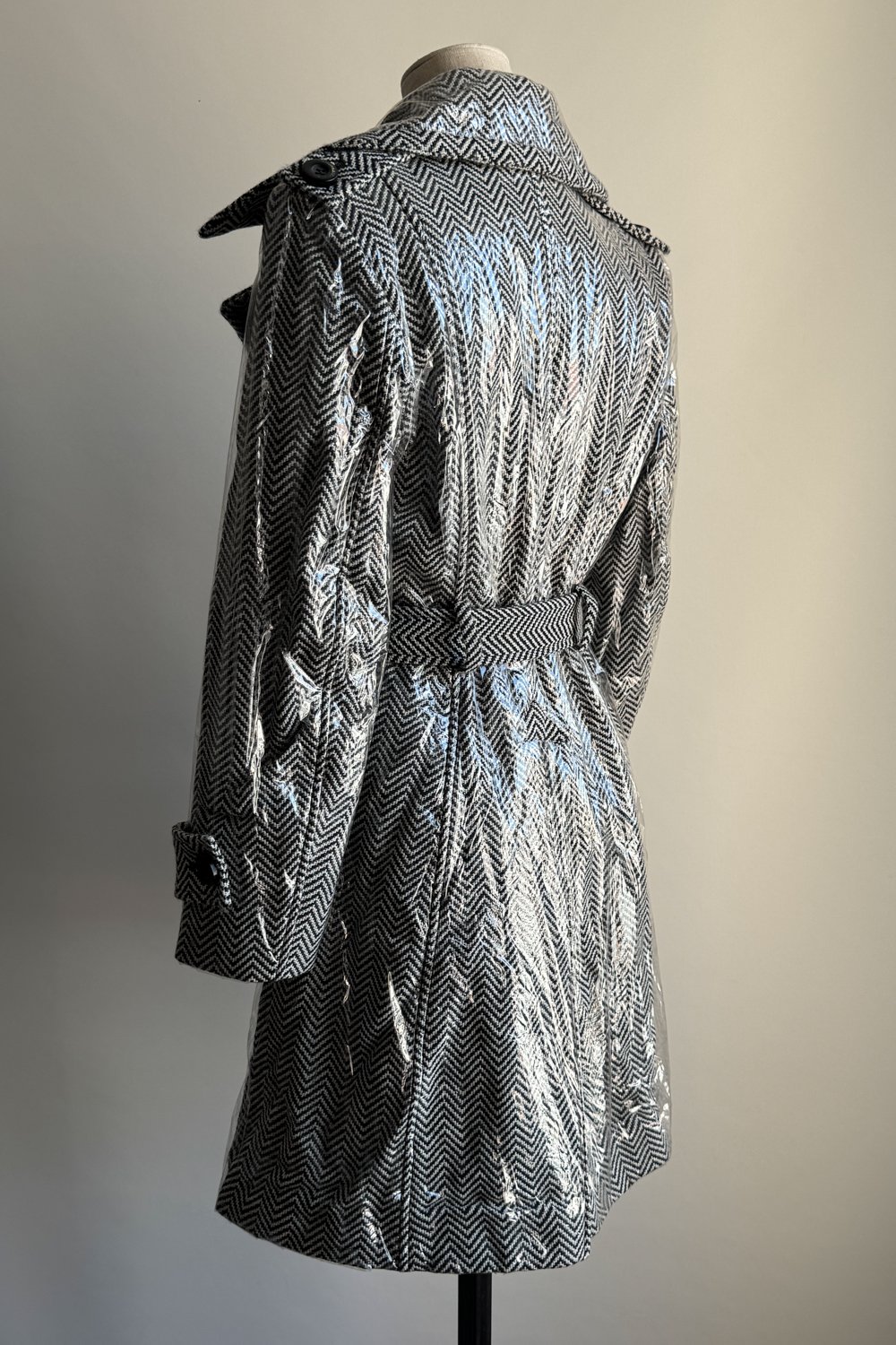 EMERIEU-Dolce-&-Gabbana-FW-1995-vintage-grey-herringbone-wool-trench-coat-with-plastic-overlay-3