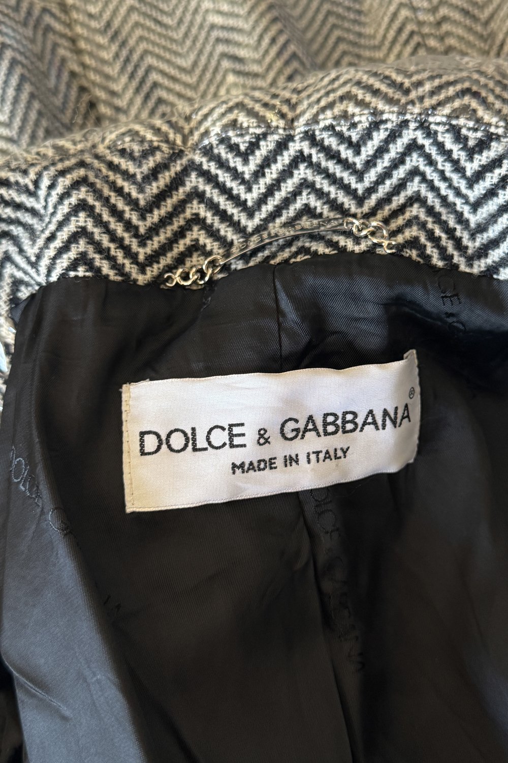 EMERIEU-Dolce-&-Gabbana-FW-1995-vintage-grey-herringbone-wool-trench-coat-with-plastic-overlay-label
