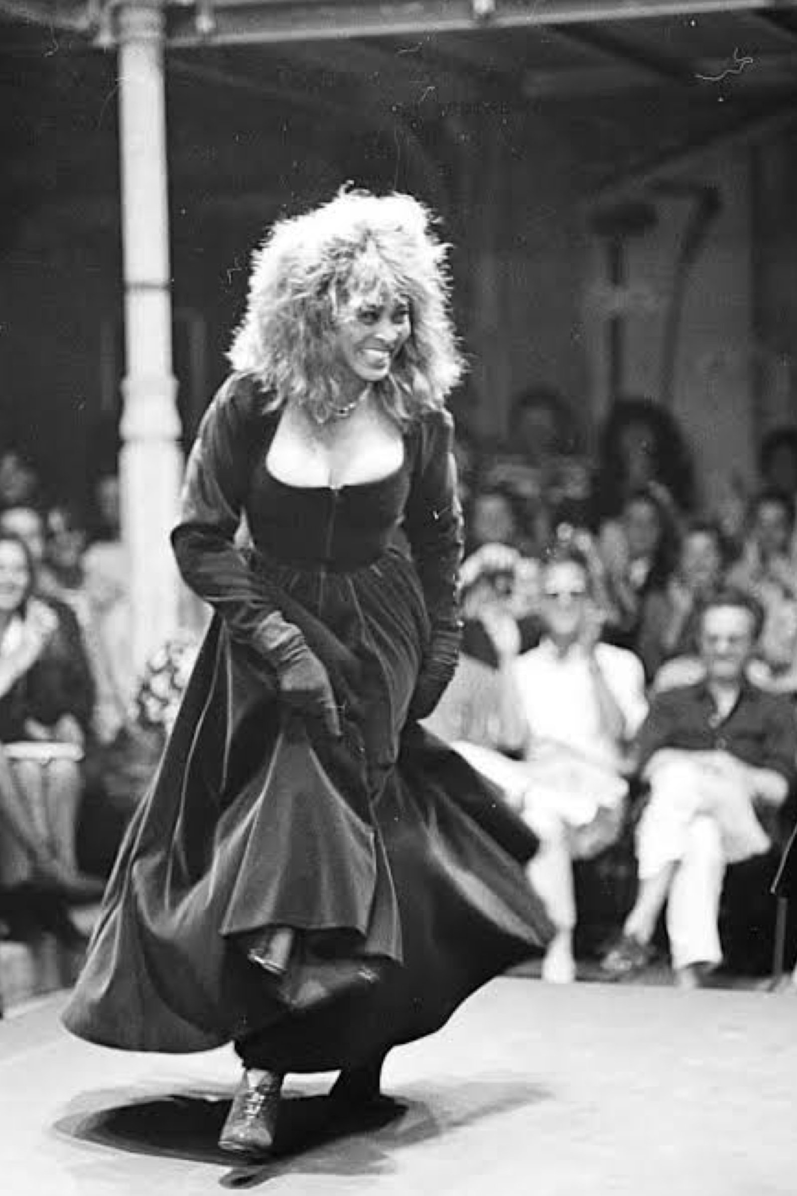 EMERIEU-Alaïa-FW-1988-vintage-whimsical-brown-velvet-corset-fitted-long-sleeves-maxi-dress-tina-turner