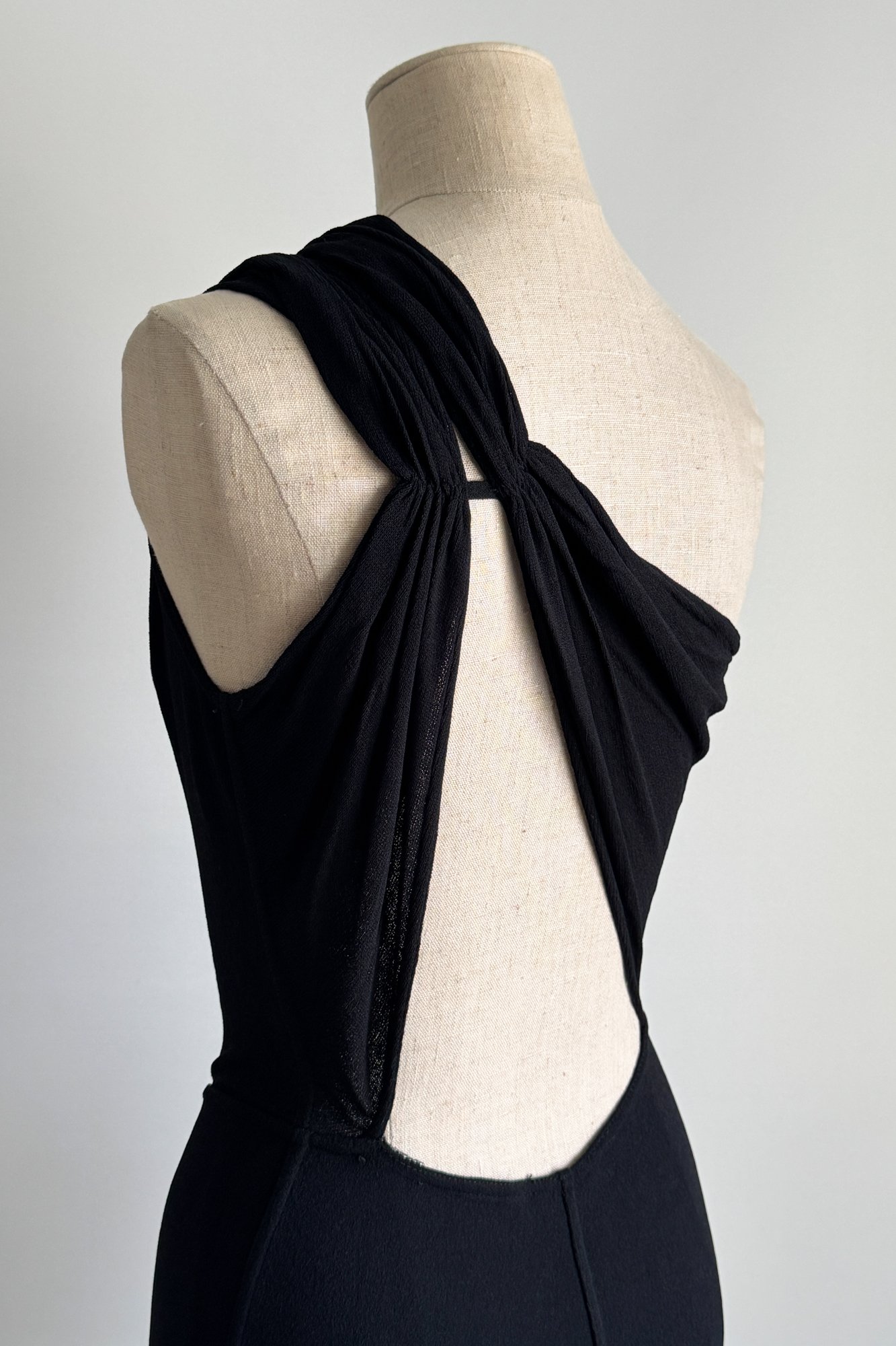 EMERIEU-Alaia-spring-summer-1989-asymmetric-bodycon-cut-out-black-bodysuit-6