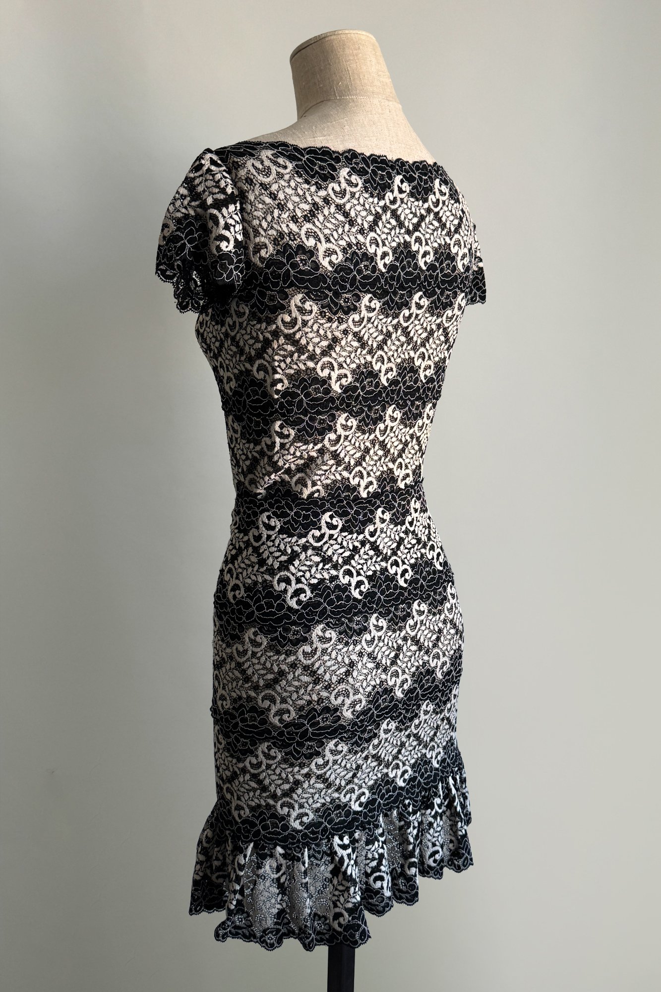 EMERIEU-Chantal-Thomass-SS-1995-vintage-black-and-white-lace-cut-out-set-3